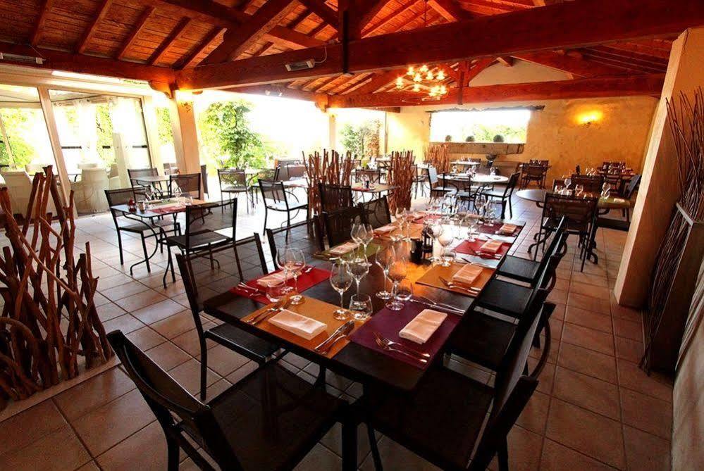 Отель Logis Auberge Cote Jardin Лезиньян-Корбьер Экстерьер фото